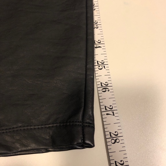 Sophie Max/ Mac Studio Black faux leather pants - Picture 6 of 7